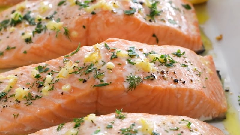 How long does it take to bake salmon at 425 degrees?