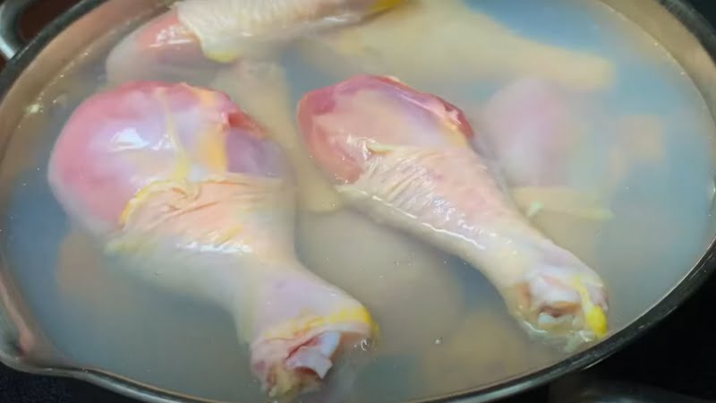 Tips and tricks for perfectly boiled chicken legs