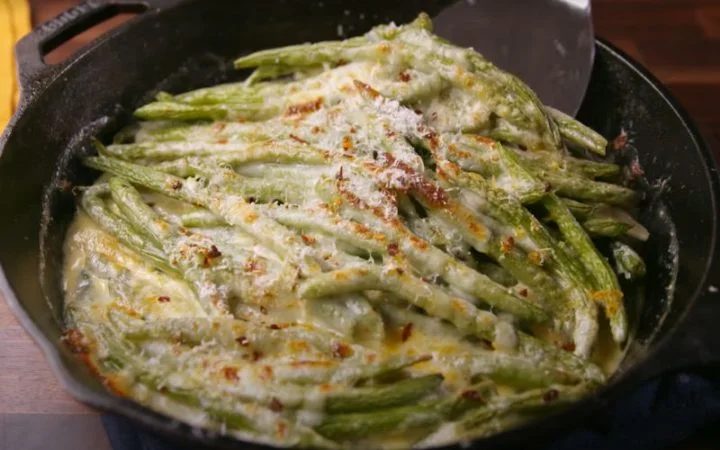 Cheesy green beans